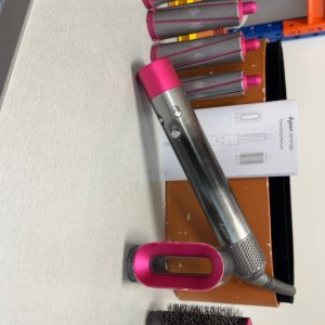 Dyson Airwrap HS01 met diverse accessoires